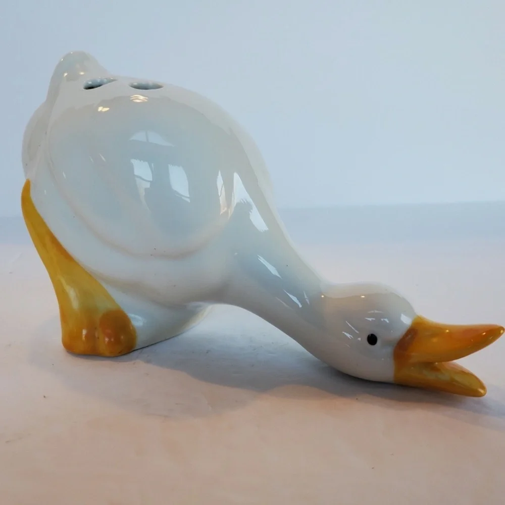 Vintage Quacking Duck Toothbrush Holder